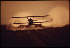 Crop dusting (Creative Commons)