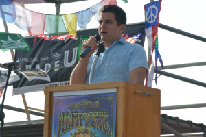 Ben Livingston, speaking at Main Stage at Seattle Hempfest, August 18, 2017 Ben Livingston, speaking at Main Stage at Seattle Hempfest, August 18, 2017