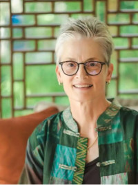 Author MM Desch Author MM Desch